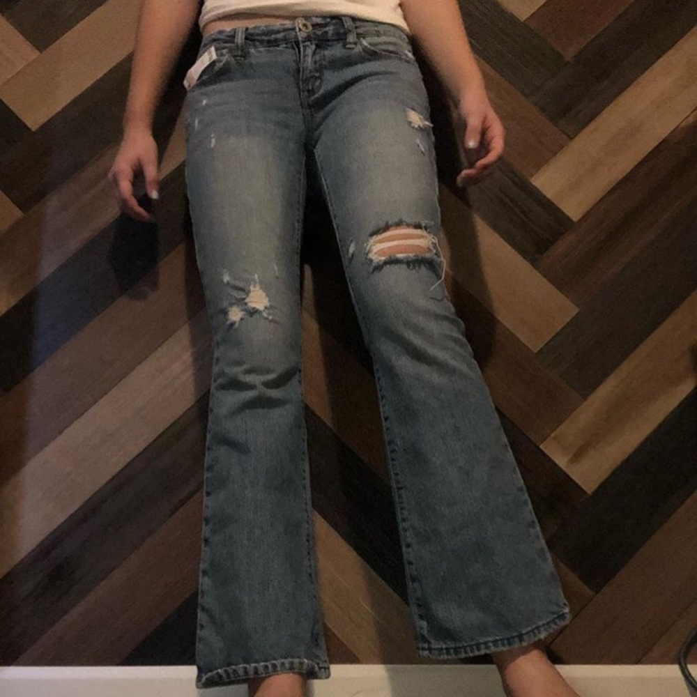 ripped American eagle jeans